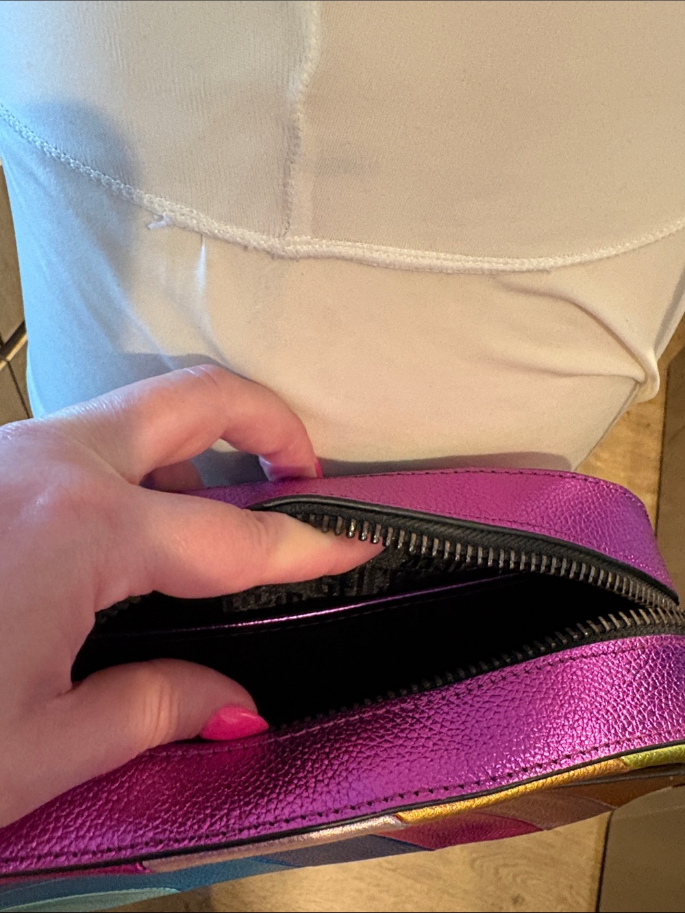 Kurt Geiger Multicolor Diagonal Stripe Leather Crossbody Bag - Picture 8 of 9